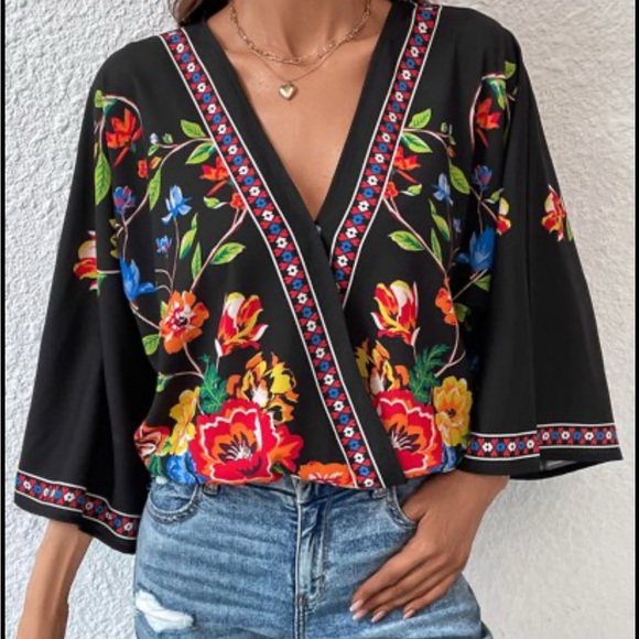 Boho Floral Ladies Multicolored Top Sz XL - Picture 1 of 9